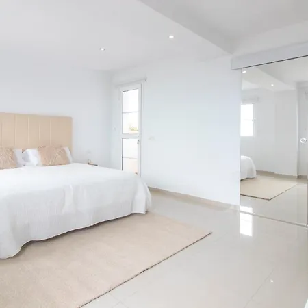 Illari Villa *